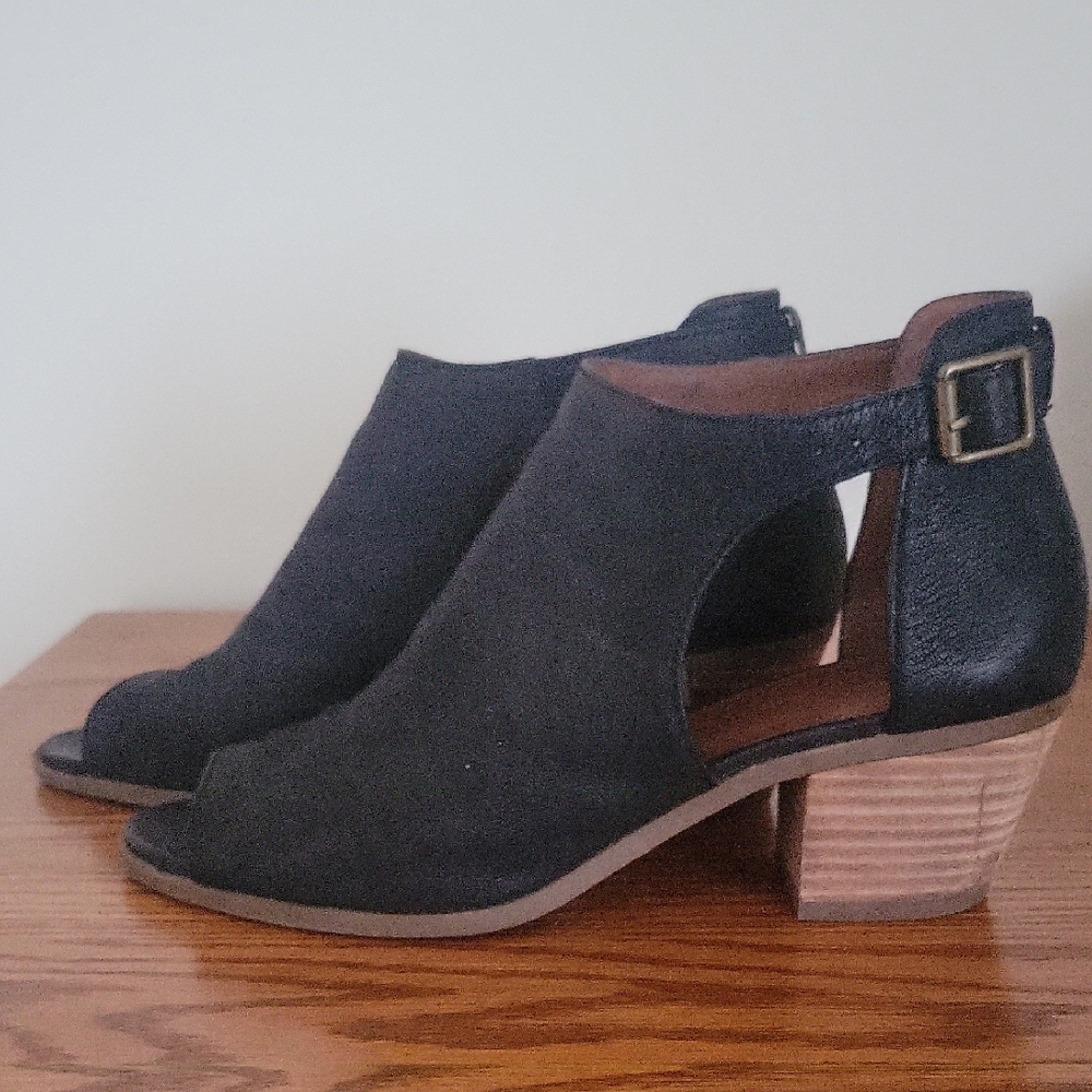 Lucky Brand Black and Brown Mules with Wooden Heel